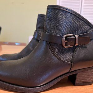 Umberto Ruffini Alexa Booties Black Women’s Size EU 37 NEW